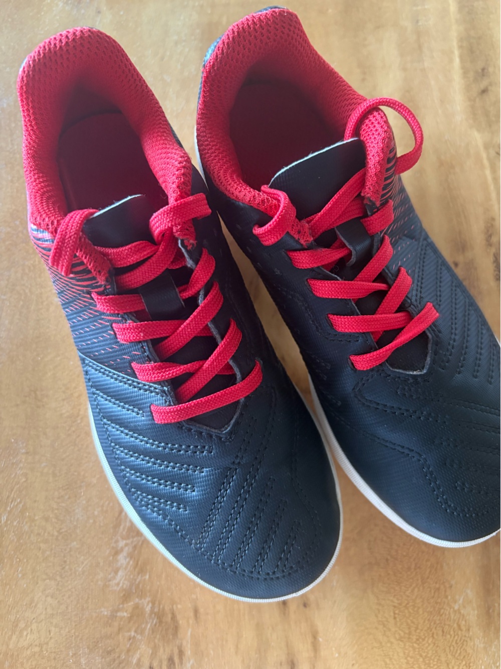 Kids Soccer ⚽️ Shoes (10US)